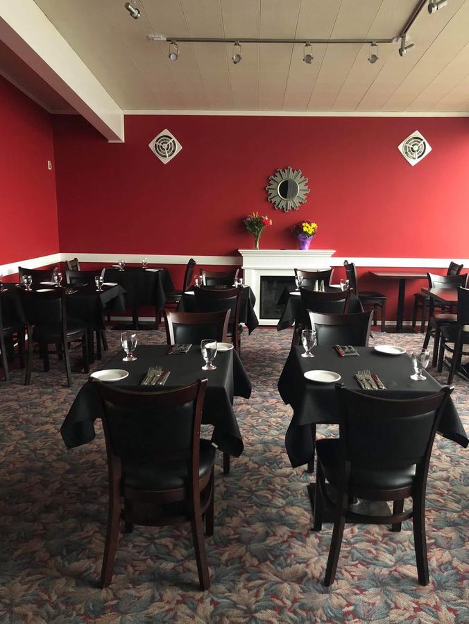 Dalewood Inn Port McNeill Exterior foto